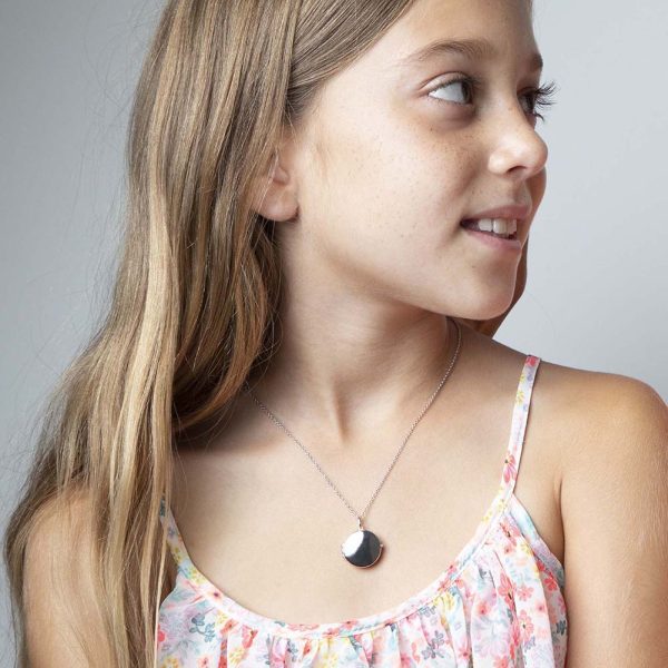 Cadena para Niña con Dije Redondo para Guardar Foto, Grabable en Plata 925 - Imagen 2